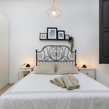 Casa Canyet Con Piscina A Un Paso De Barcelona Y La Playa Badalona Zewnętrze zdjęcie
