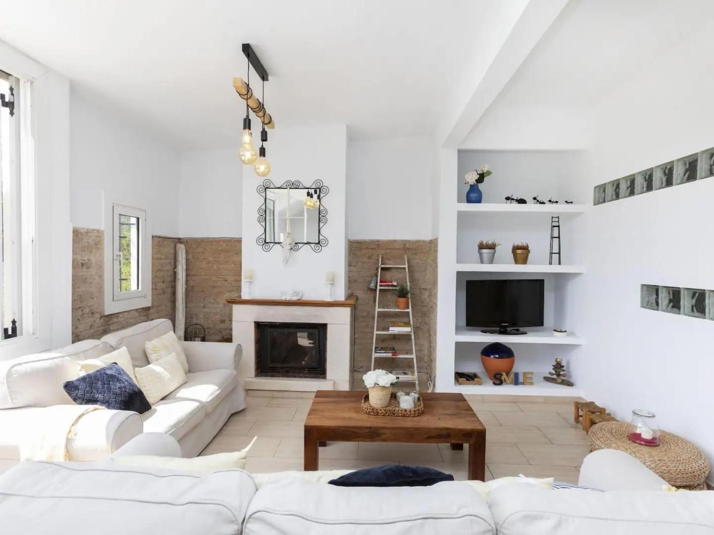 Casa Canyet Con Piscina A Un Paso De Barcelona Y La Playa Badalona Zewnętrze zdjęcie