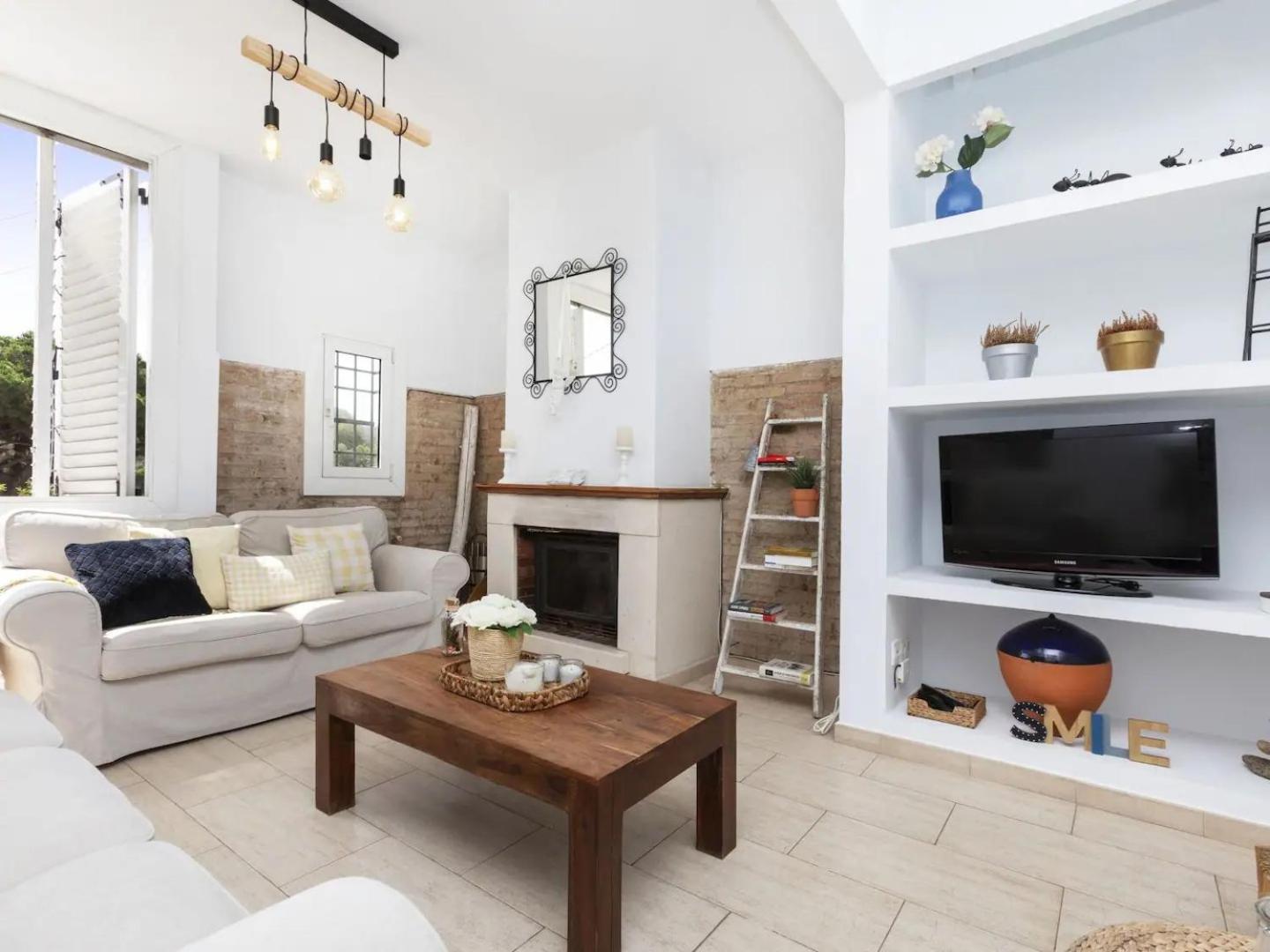 Casa Canyet Con Piscina A Un Paso De Barcelona Y La Playa Badalona Zewnętrze zdjęcie