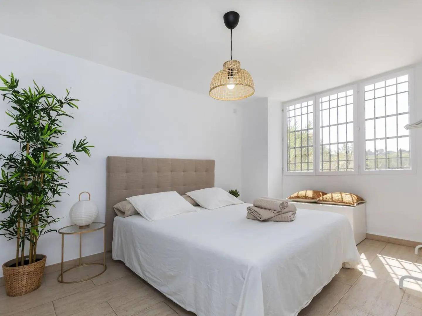 Casa Canyet Con Piscina A Un Paso De Barcelona Y La Playa Badalona Zewnętrze zdjęcie