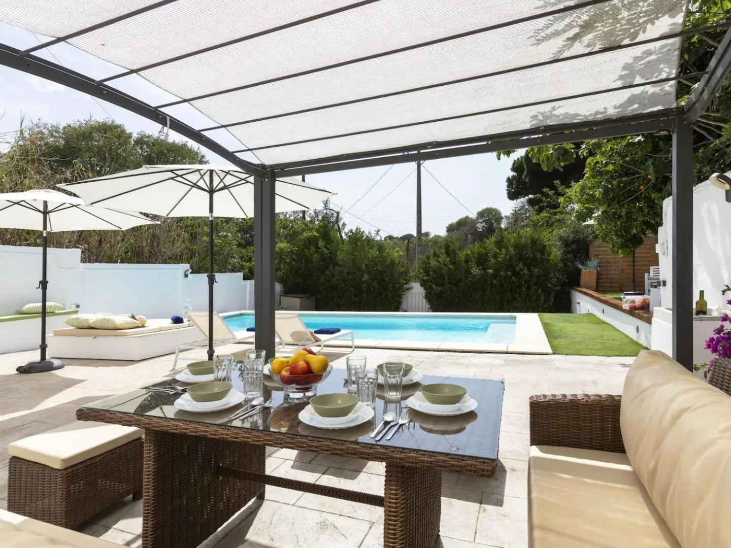 Casa Canyet Con Piscina A Un Paso De Barcelona Y La Playa Badalona Zewnętrze zdjęcie