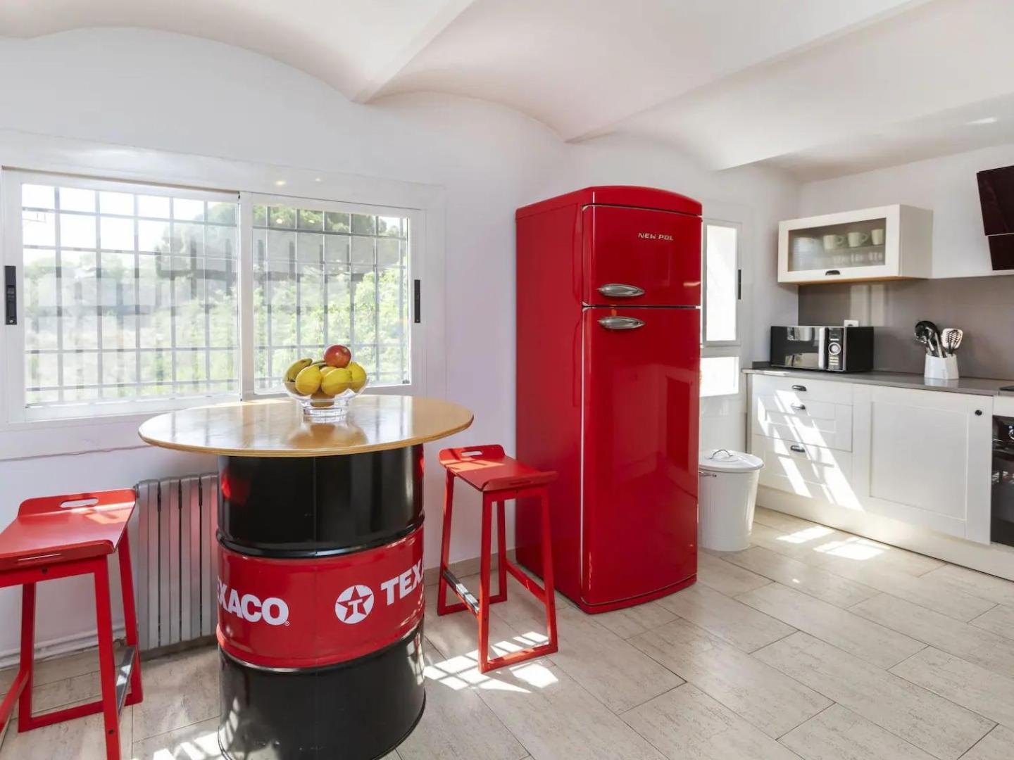 Casa Canyet Con Piscina A Un Paso De Barcelona Y La Playa Badalona Zewnętrze zdjęcie